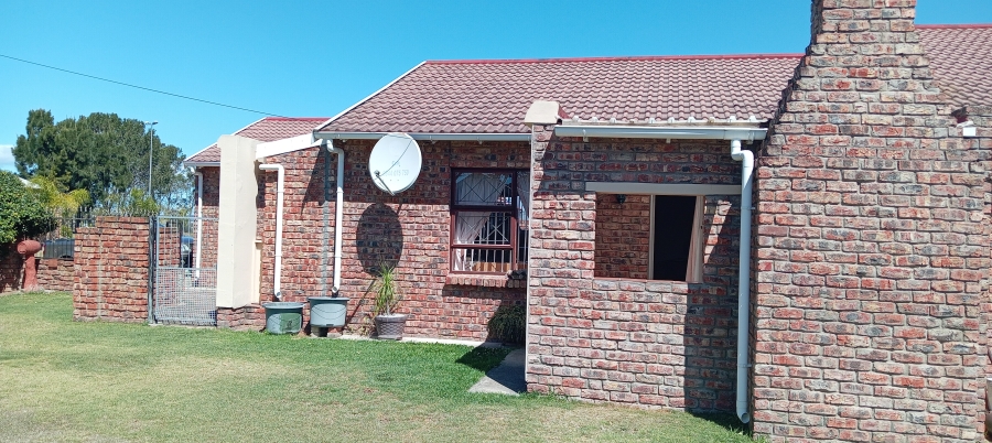 3 Bedroom Property for Sale in Strelitzia Park Eastern Cape